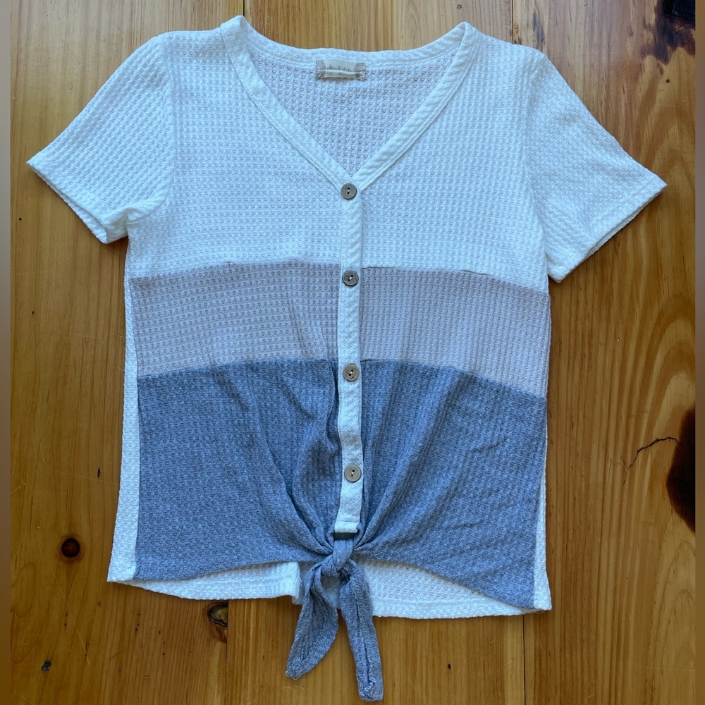 Altar’d State — waffled, colored blocked, button up, tie-bottom t-shit SIZE-S